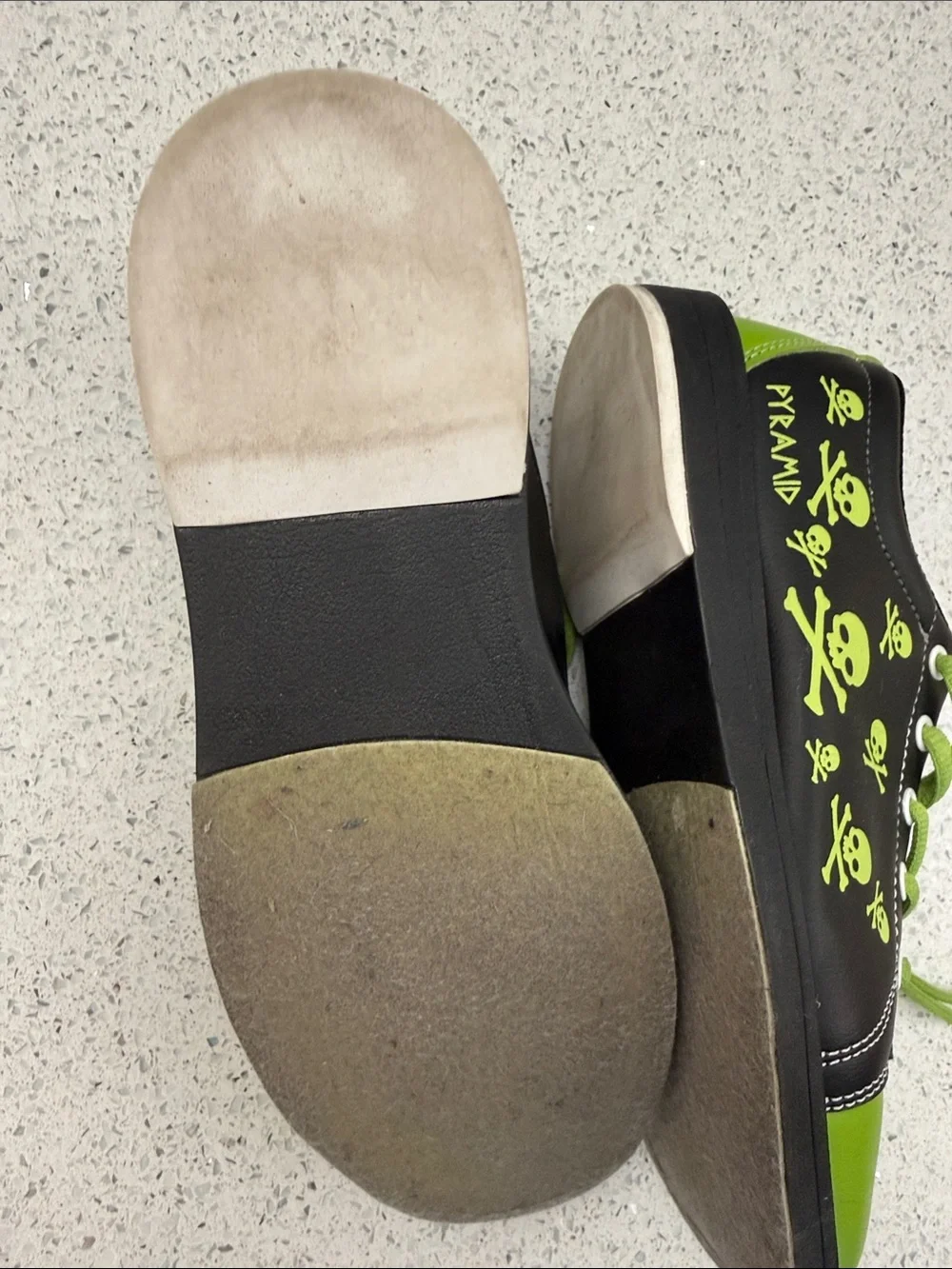 Kids Lime Green & Black Lace-Up bowling shoes